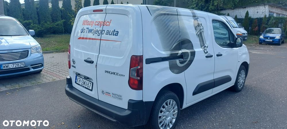 Toyota ProAce 1,5-l-D-4D L1 (6-Si.) - 5