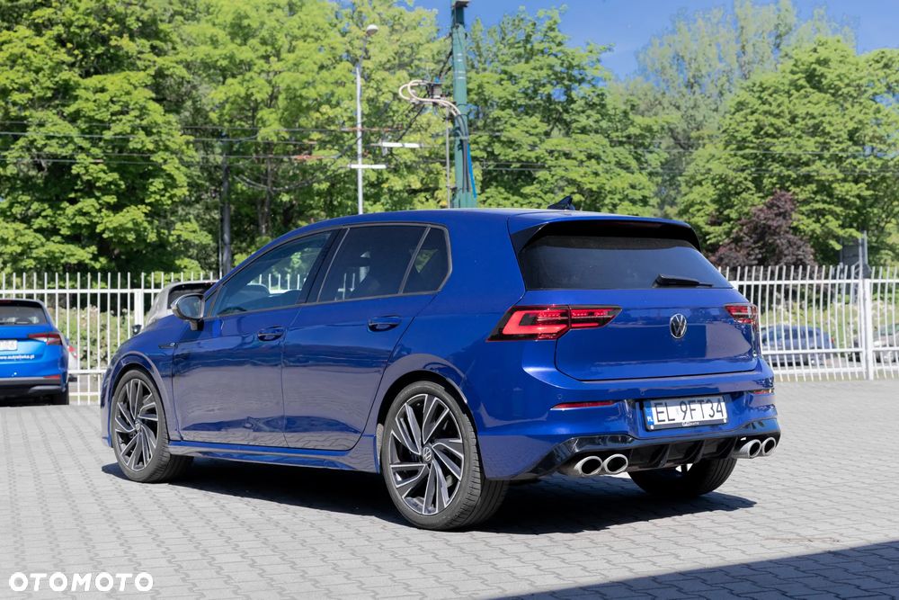 Volkswagen Golf - 6