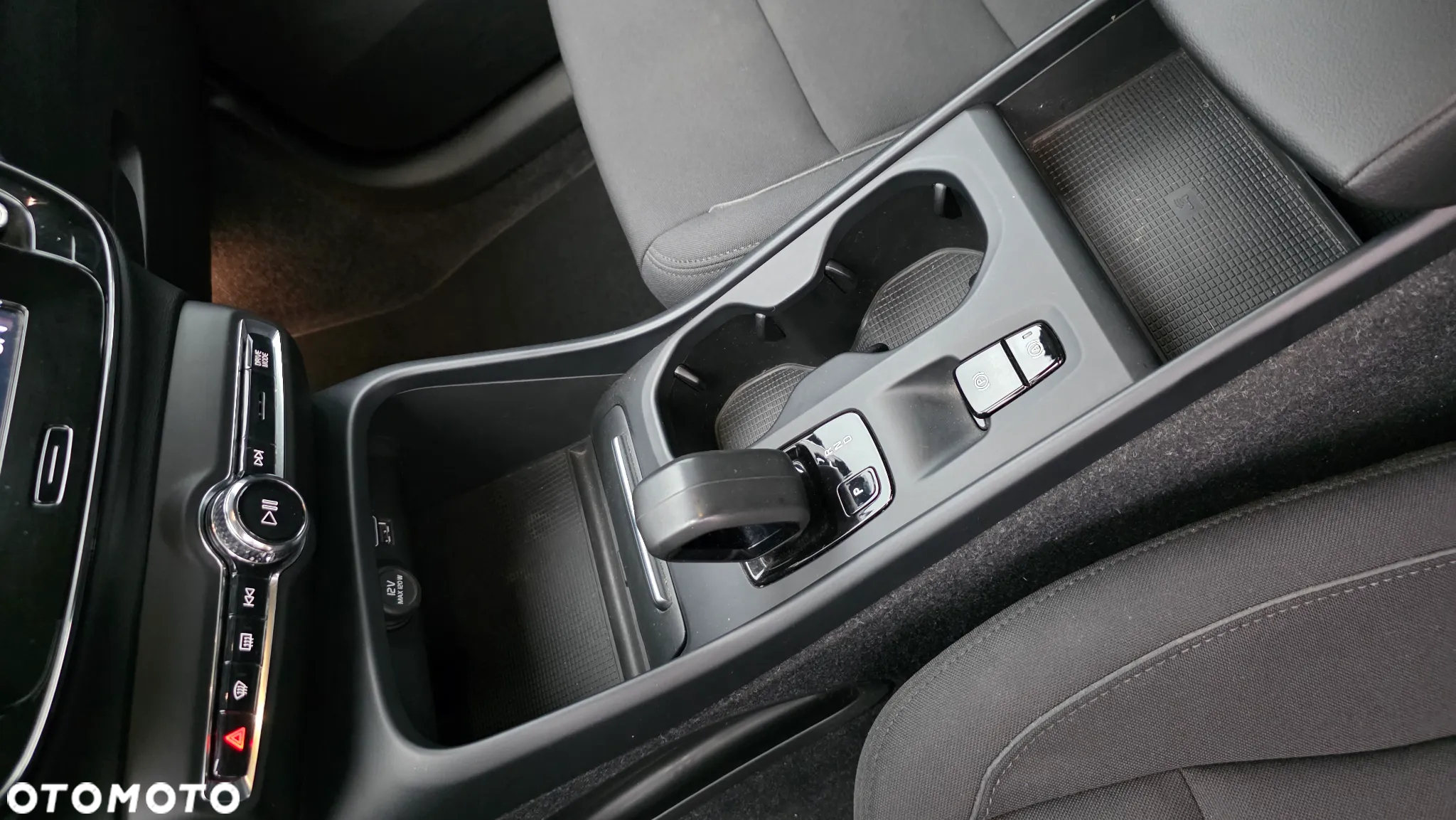 Volvo XC 40 T4 Plug-In Hybrid Core - 16