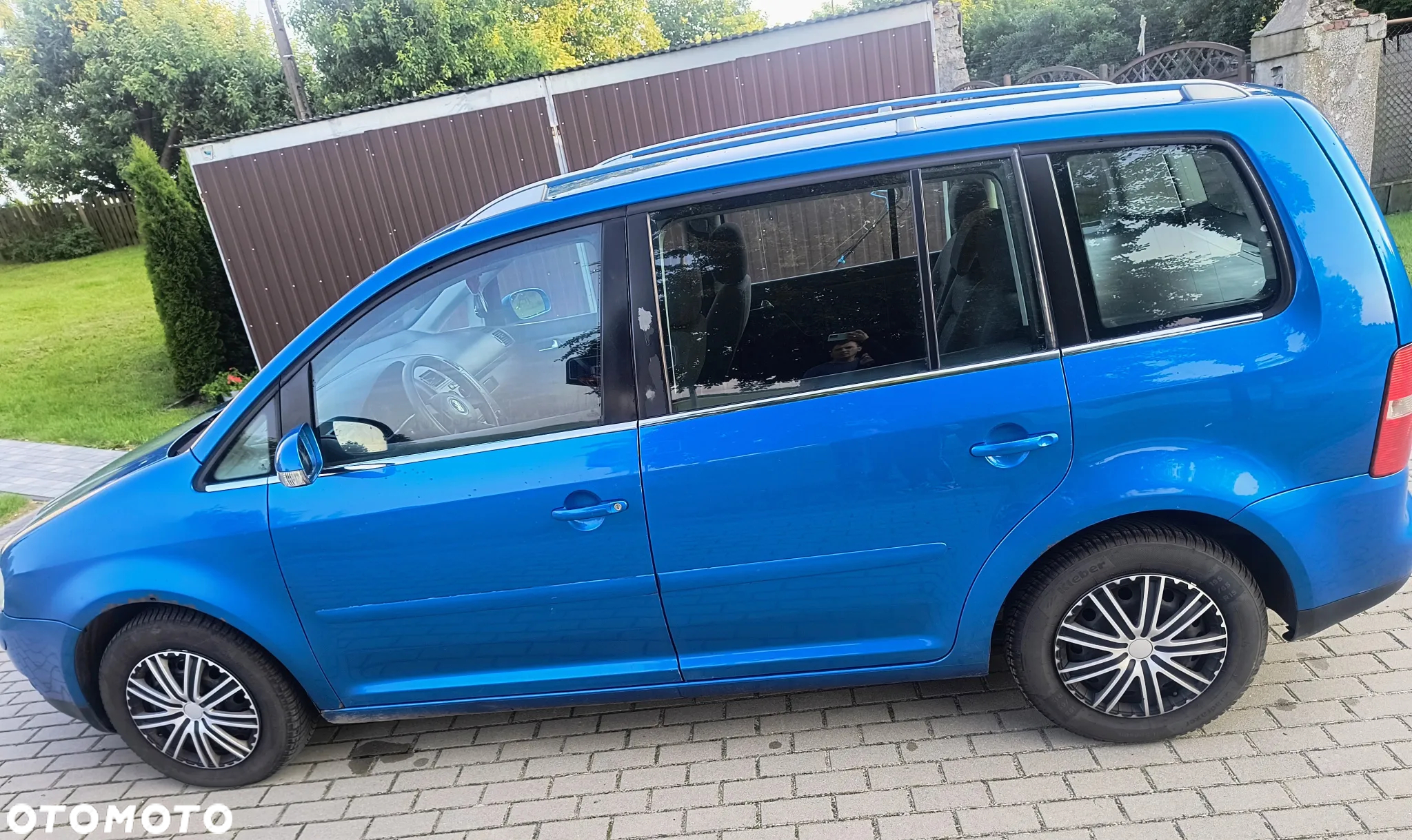 Volkswagen Touran - 2