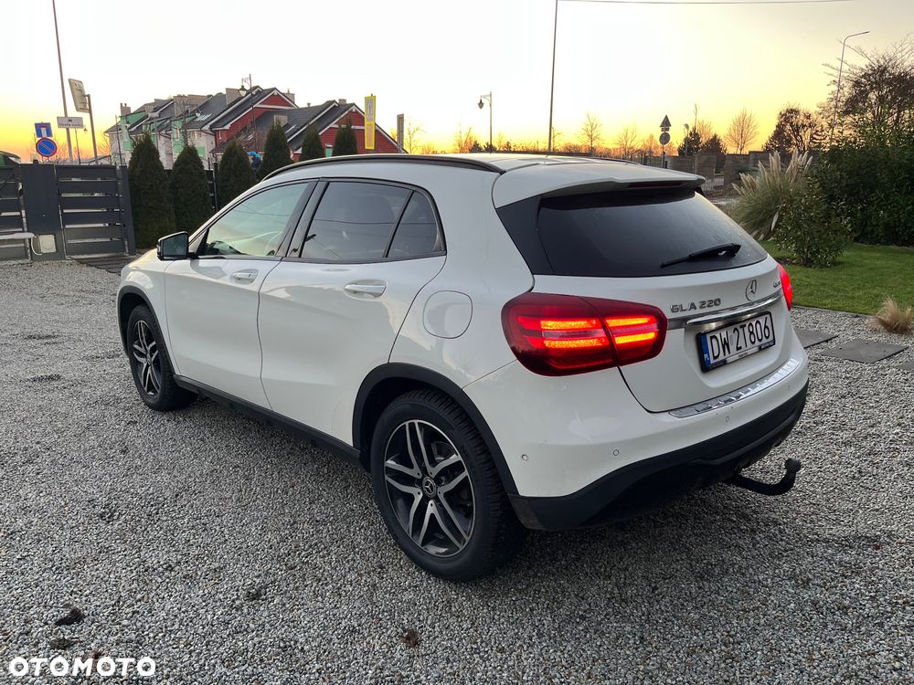 Mercedes-Benz GLA 220 4-Matic - 7