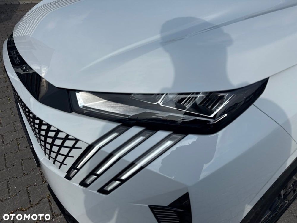 Peugeot 3008 1.2 PureTech mHEV Allure Pack S&S e-DCS6 - 13