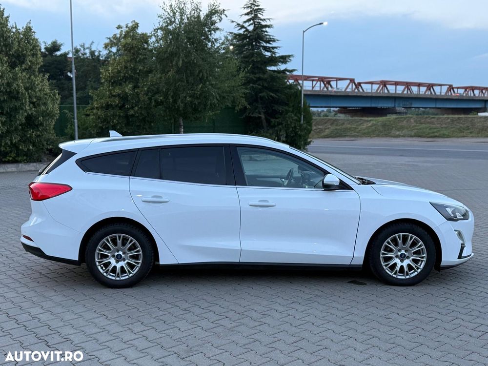 Ford Focus - 4