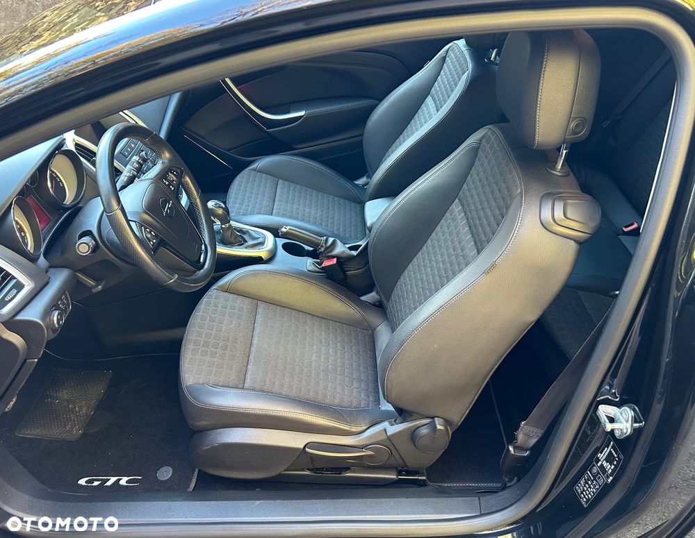 Opel Astra 1.6 T SIDI Sport S&S - 11