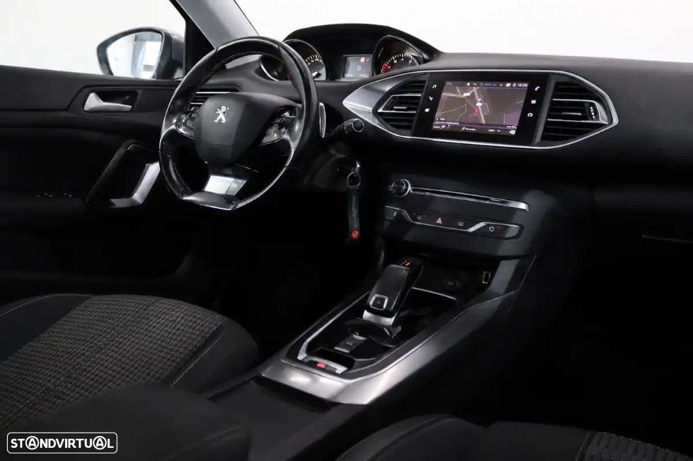 Peugeot 308 - 5