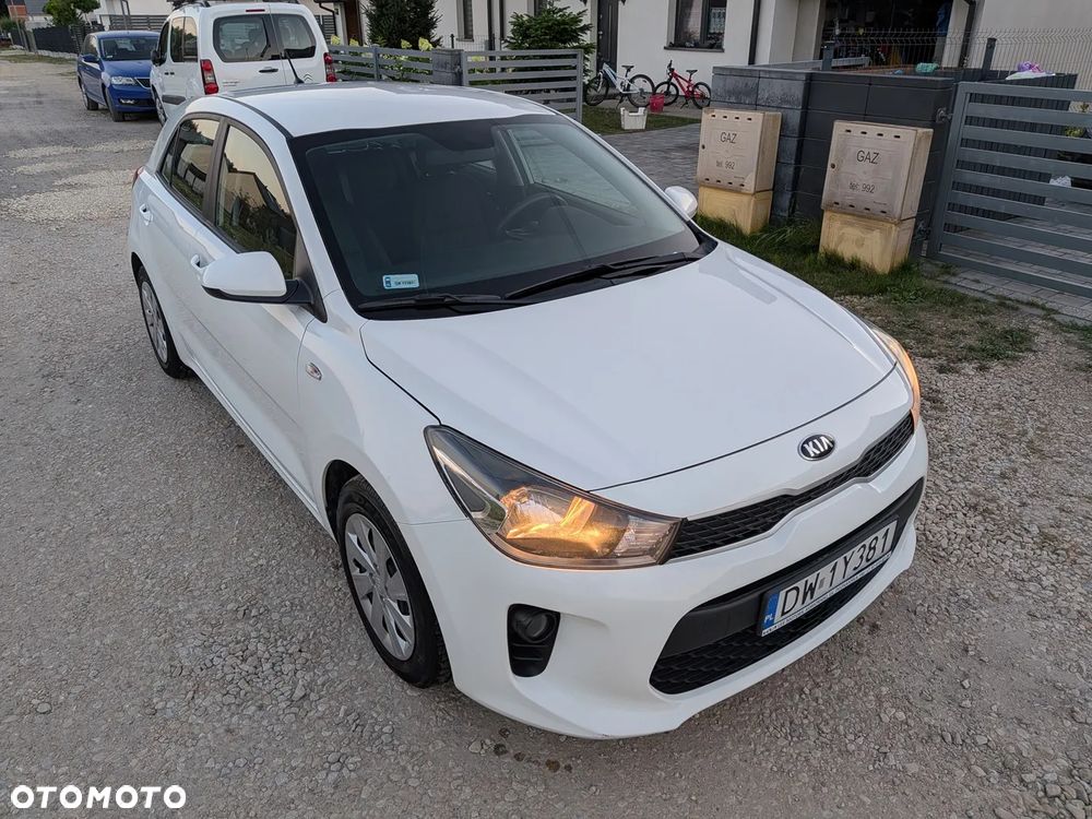 Kia Rio 1.2 M - 17