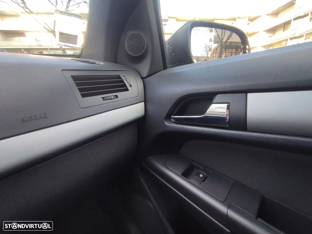 Opel Astra GTC 1.7 CDTI - 16