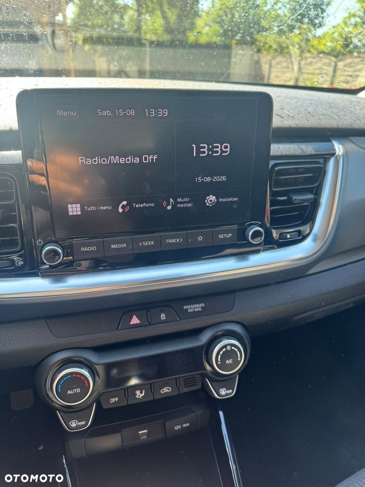 Kia Stonic - 8