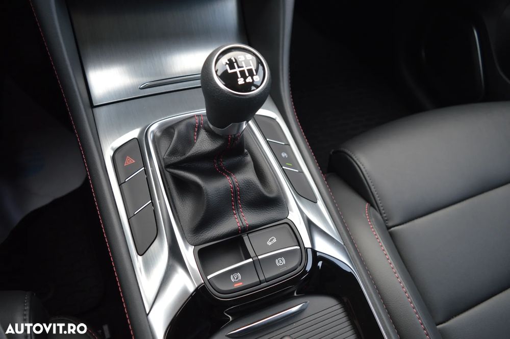 MG HS 1.5 T-GDi 6MT Explore - 29