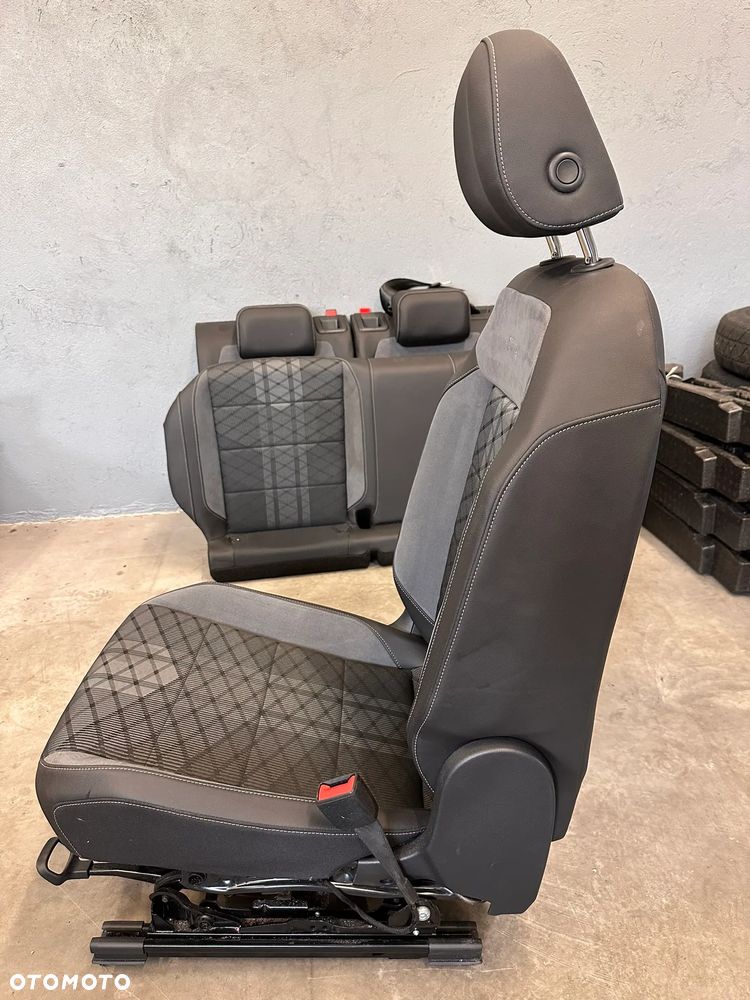 Fotele przód, tył, Kanapa VW T-ROC R-LINE - 9