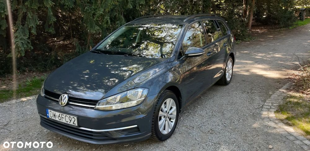 Volkswagen Golf - 6