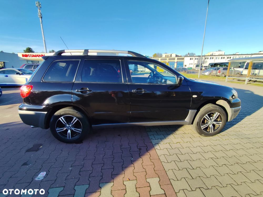 Mitsubishi Outlander - 13