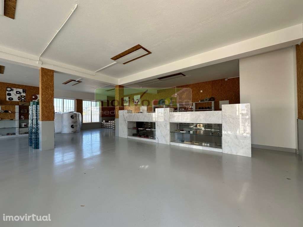 Escritório com Estacionamento Privativo em Montelavar, Sintra - Grande imagem: 4/20