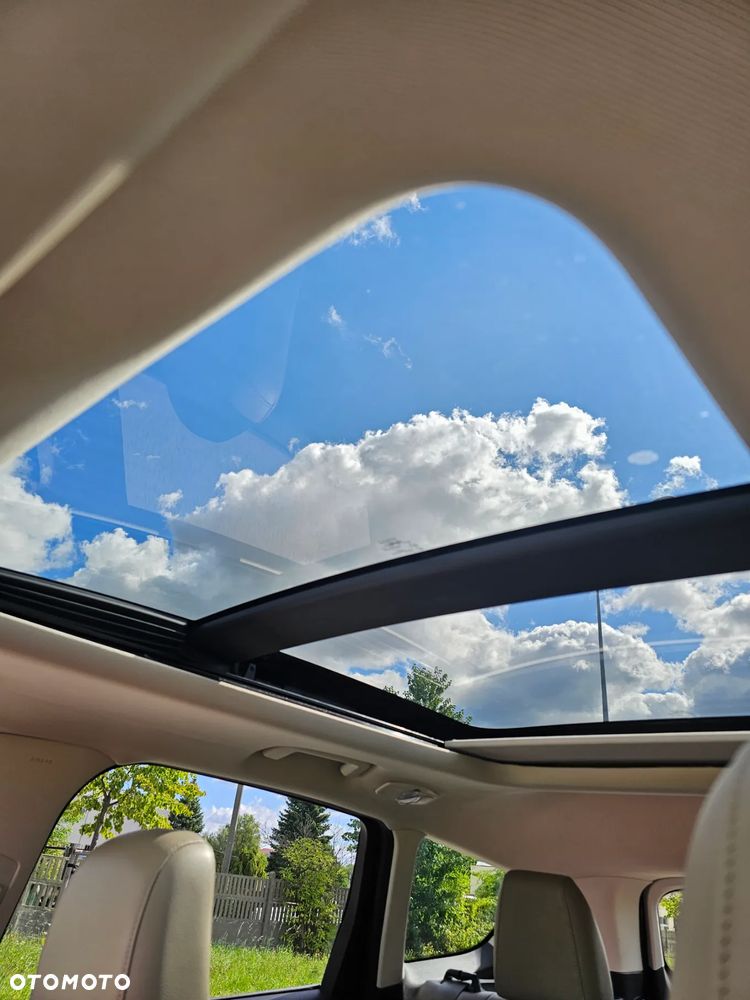 Ford Escape 2.0 EcoBoost AWD Titanium - 28