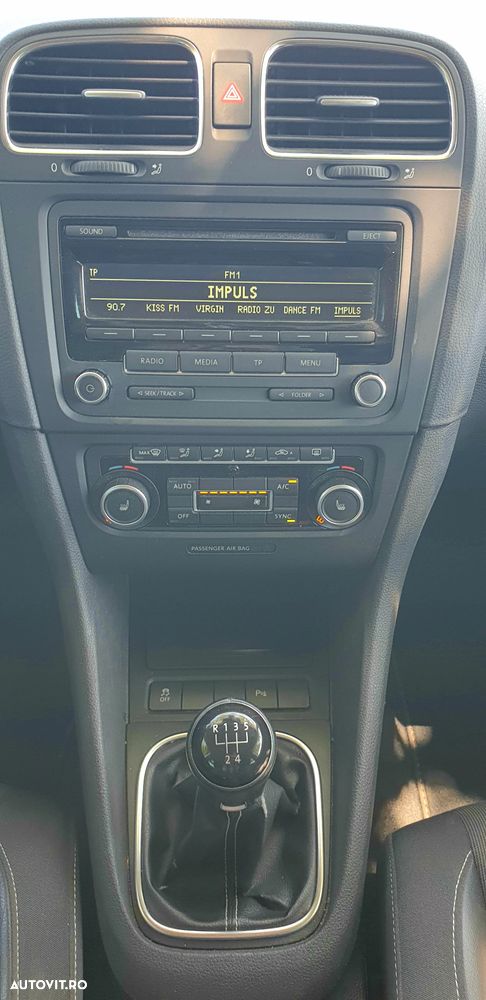 Volkswagen Golf 1.6 TDI DPF MATCH - 19