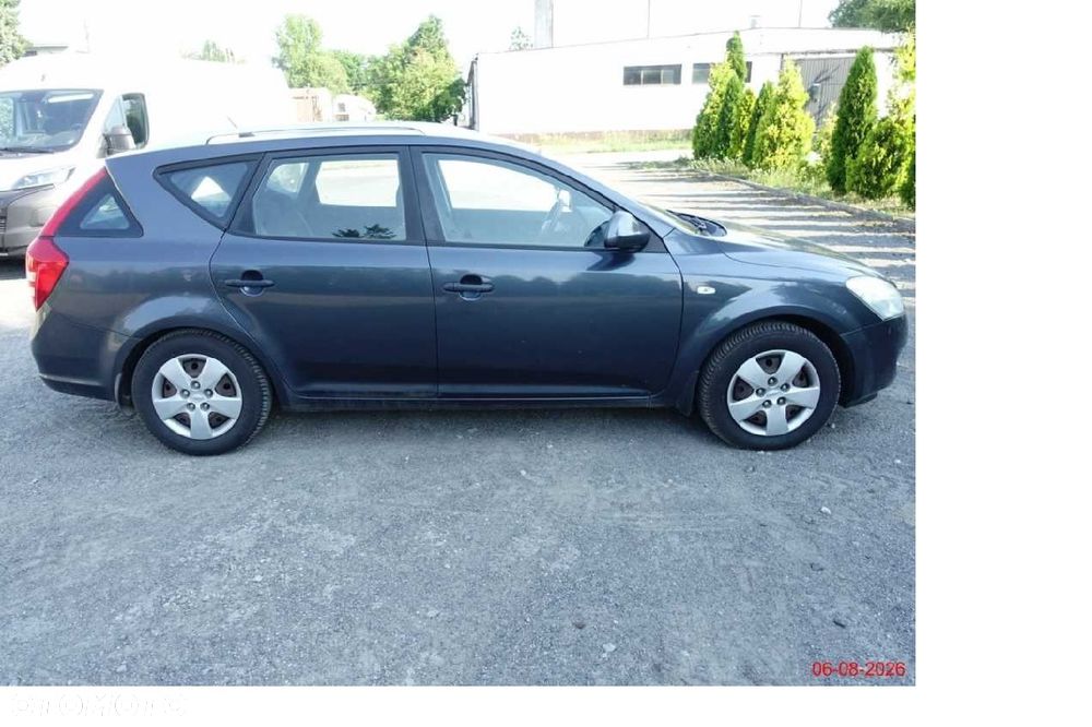 Kia Ceed 1.6 Crdi Comfort + - 5