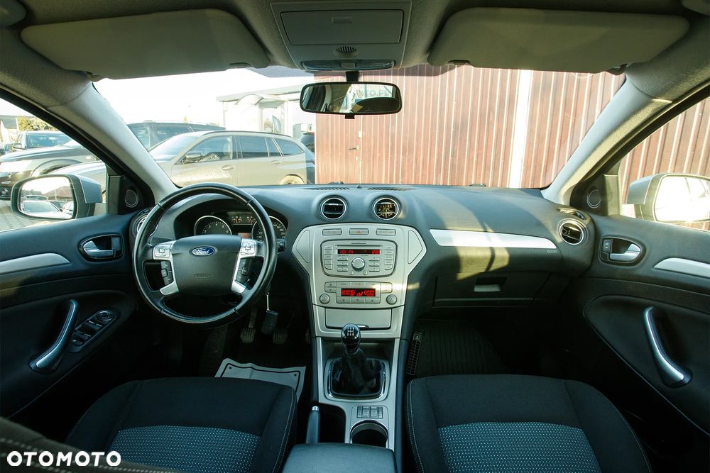 Ford Mondeo SW 2.0 FF Titanium - 25