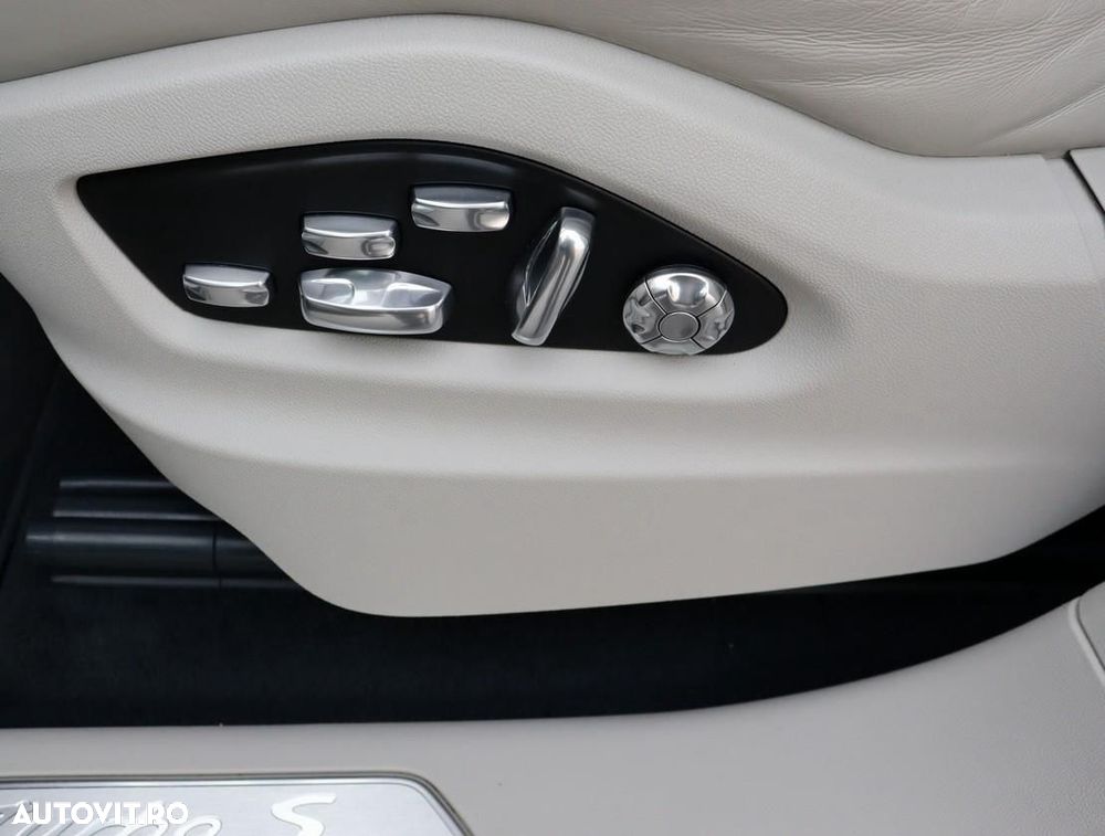 Porsche Cayenne Coupe - 18