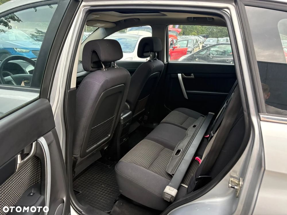 Chevrolet Captiva 2.4 2WD 7 Sitzer LS - 17