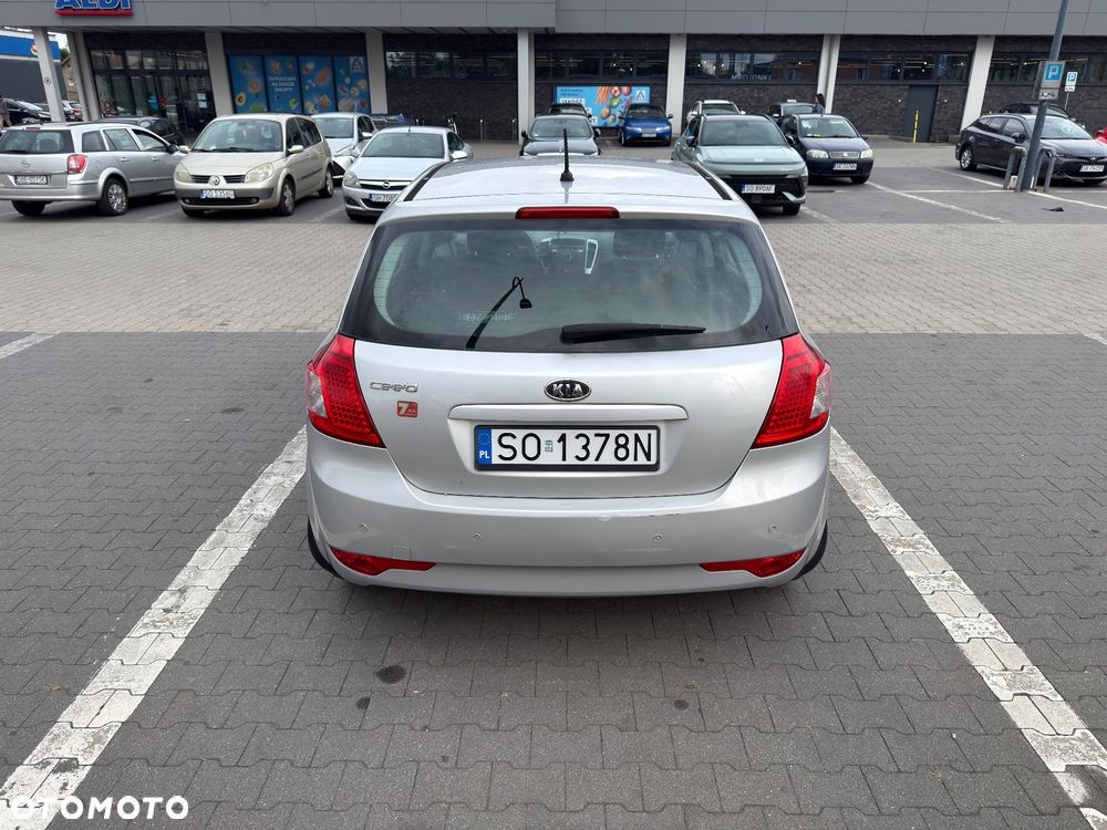 Kia Ceed - 6