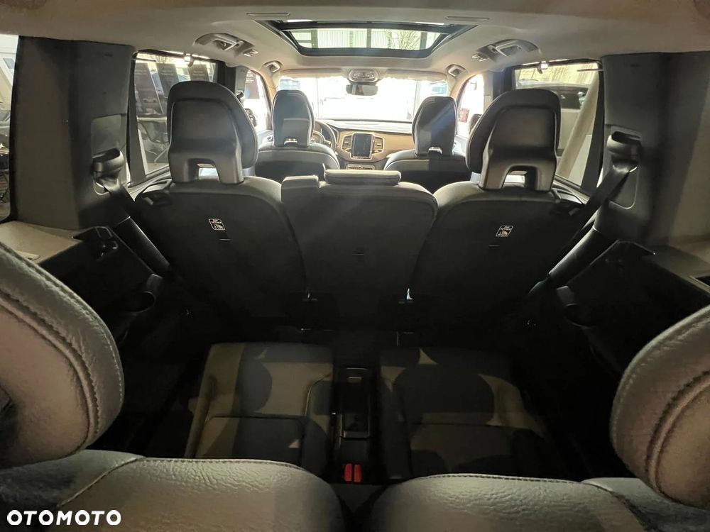 Volvo XC 90 B5 D AWD Ultimate Dark 7os - 22