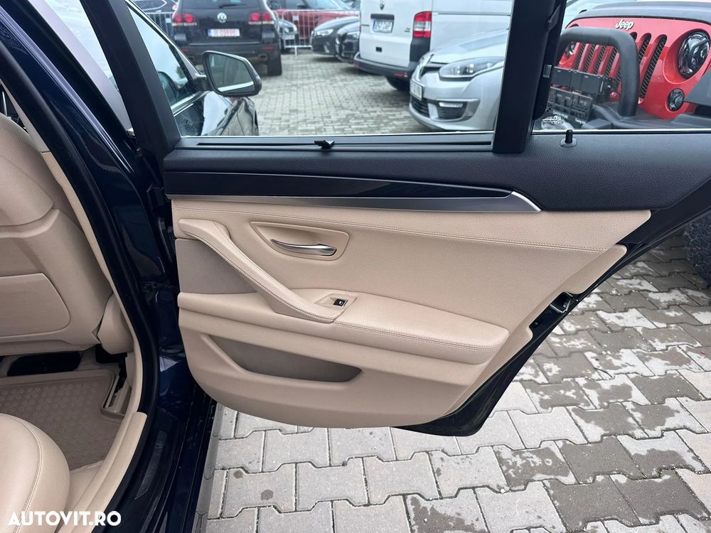 BMW Seria 5 525d xDrive Aut. Luxury Line - 23