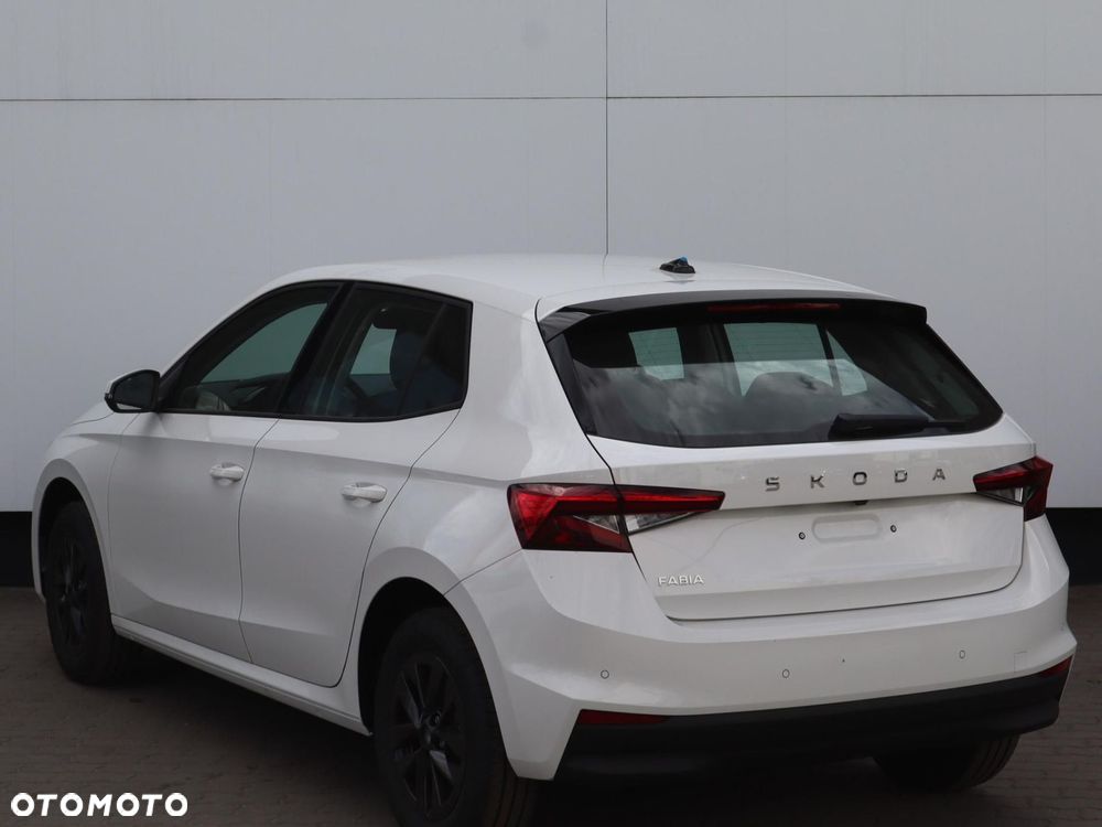 Skoda Fabia - 4