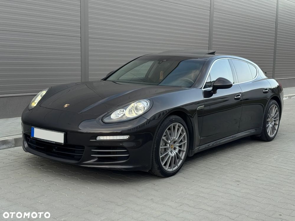 Porsche Panamera 4S PDK - 16