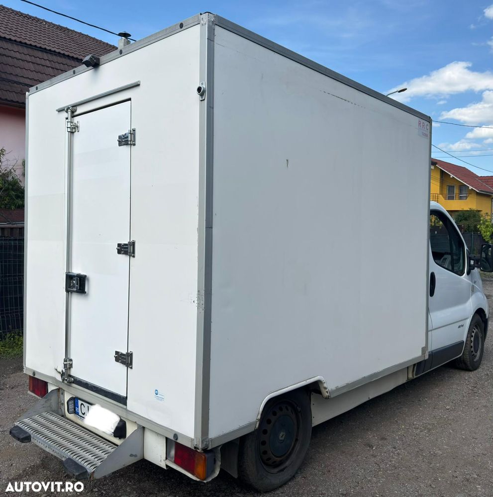 Renault TRAFIC - 4