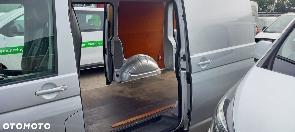 Volkswagen Transporter T5 - 11