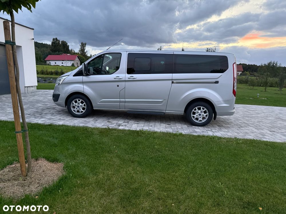 Ford Tourneo Custom - 4