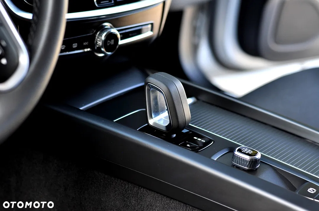Volvo V60 B3 B Geartronic RDesign - 19
