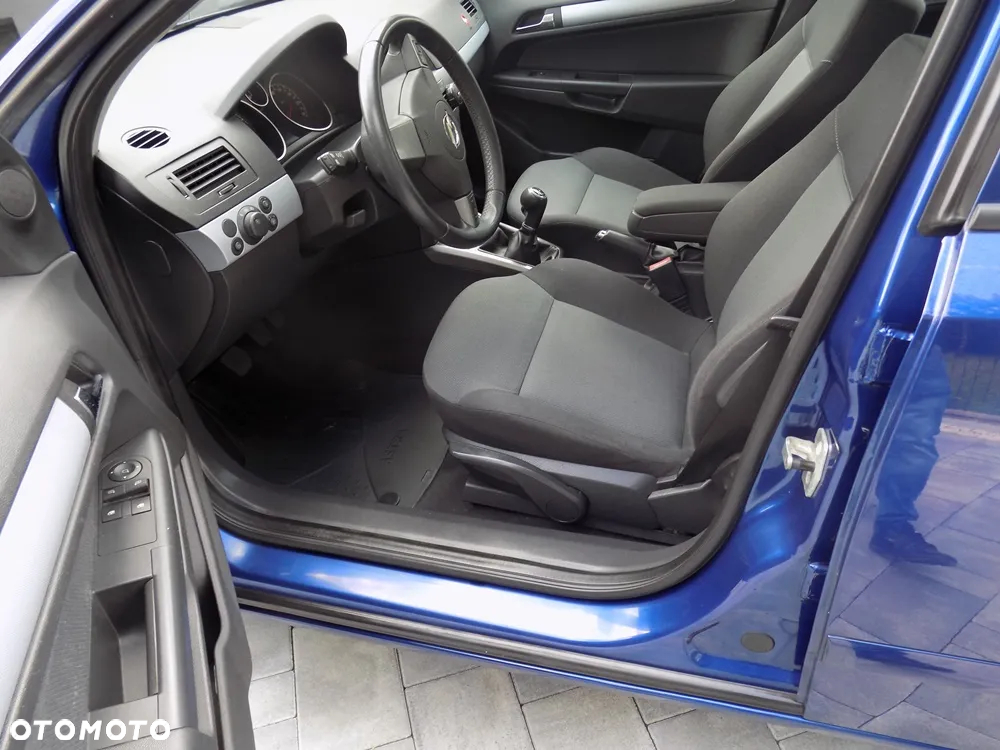 Opel Astra III 1.6 Elegance - 26