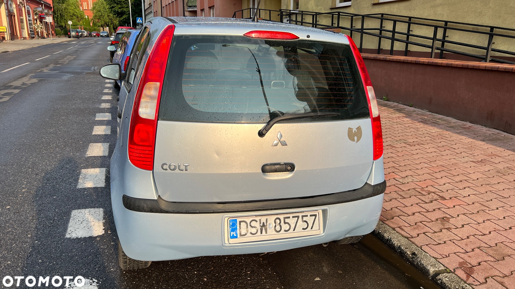 Mitsubishi Colt - 8