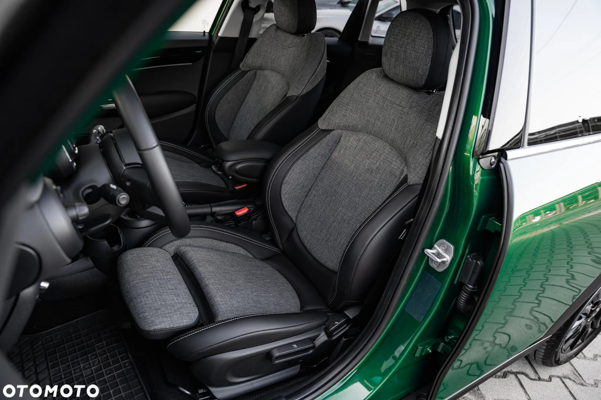 MINI Cooper Classic Trim - 20