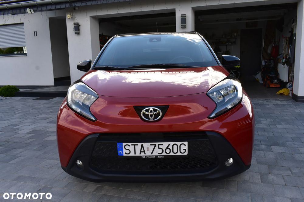 Toyota Aygo x.shift x-play connect - 2
