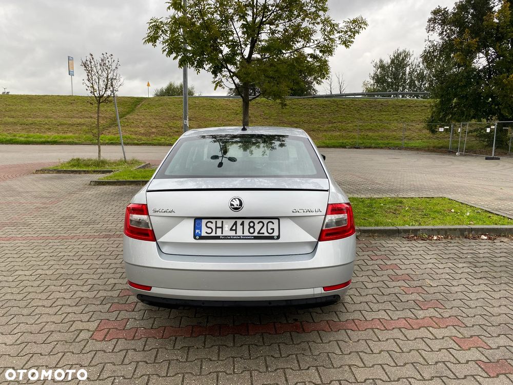 Skoda Octavia 1.5 TSI ACT Style DSG - 5