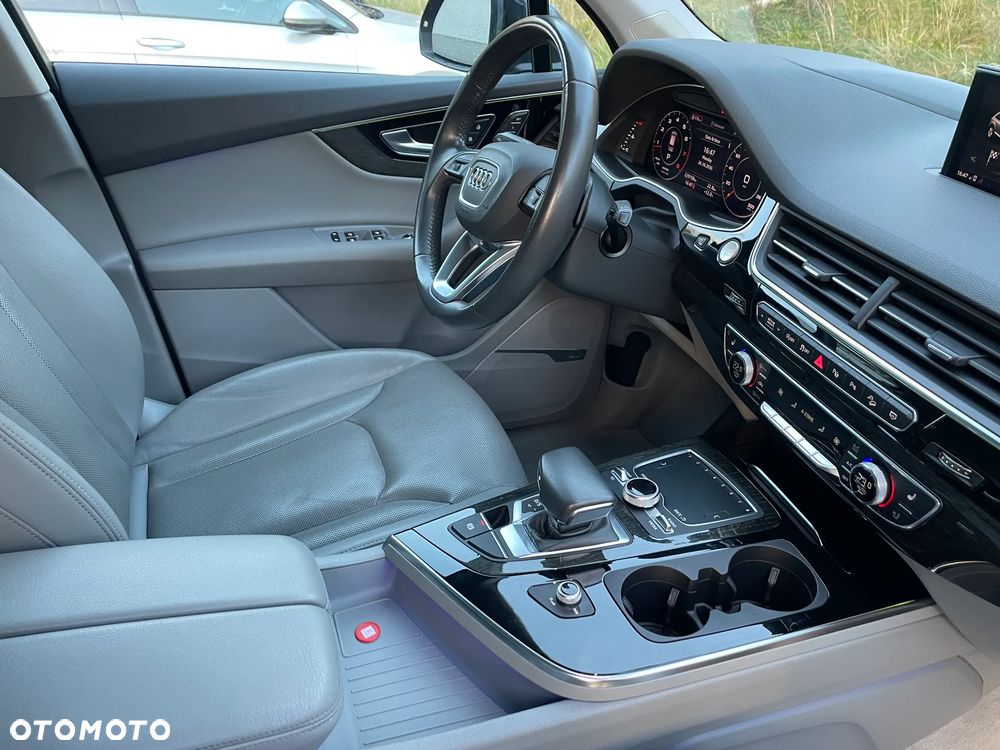Audi Q7 3.0 TFSI Quattro Tiptr - 35