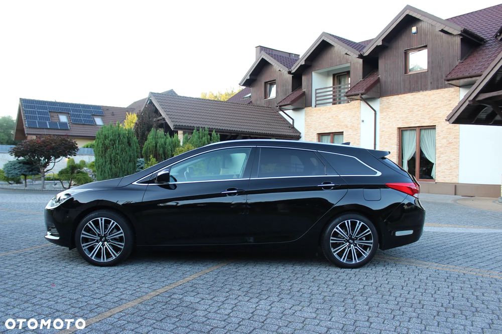 Hyundai i40 Kombi 1.7 CRDi DCT Premium - 5