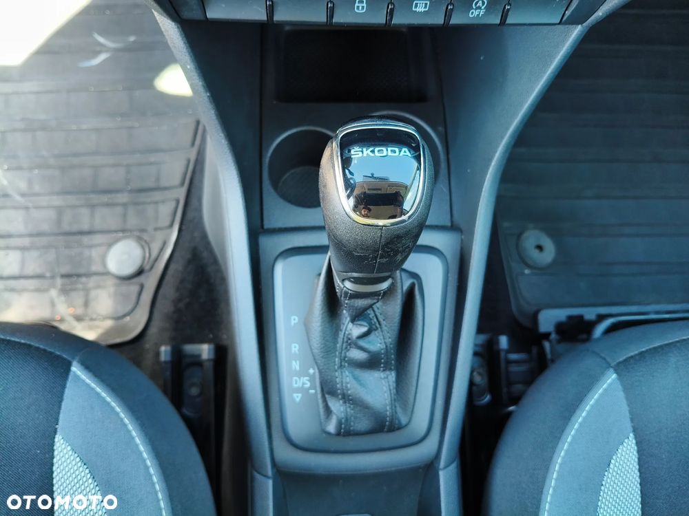 Skoda RAPID 1.0 TSI Ambition DSG - 21