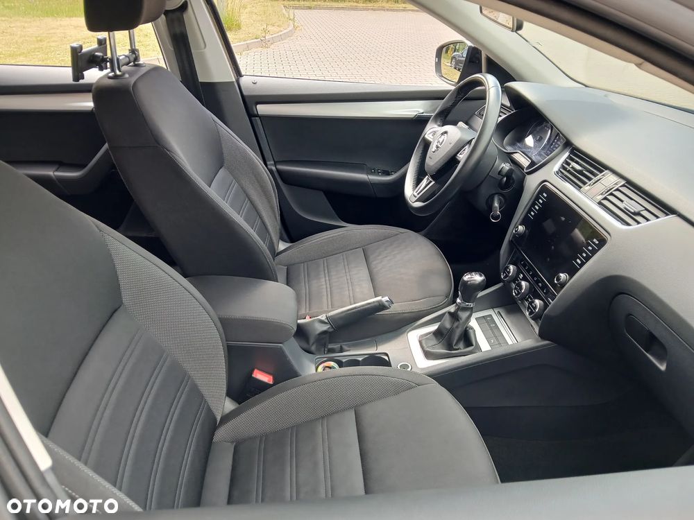 Skoda Octavia 1.5 TSI ACT Ambition - 6