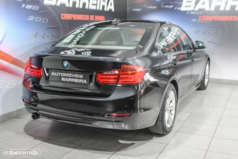 BMW 318 d Auto Line Sport - 12