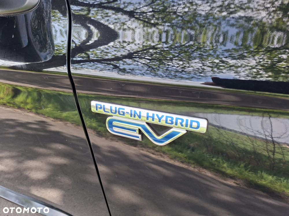 Mitsubishi Outlander Instyle NAVI - 16