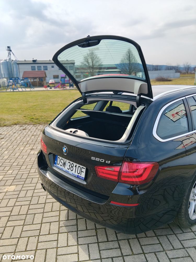 BMW Seria 5 520d Luxury Line - 8
