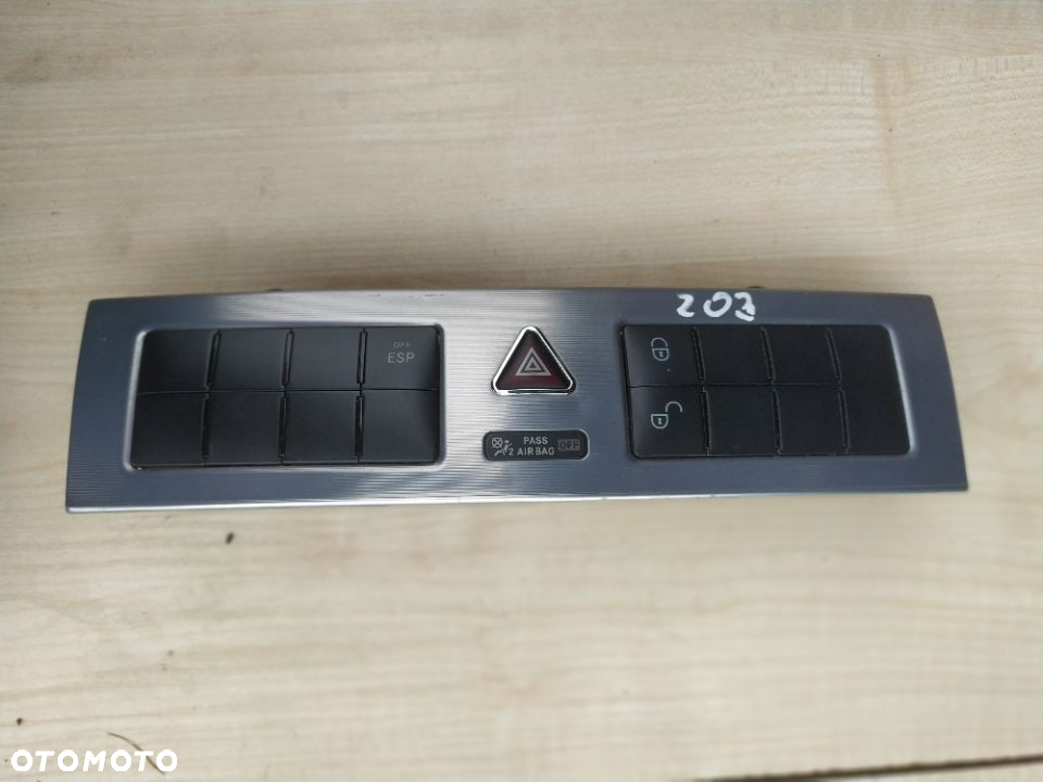 MERCEDES C 203 CLC lift G 463 CLK 209 panel świateł  awaryjnych dekor - 8