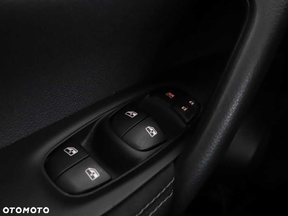 Nissan Qashqai 1.6 DCi 4x4 N-Connecta - 34