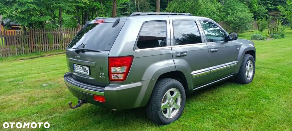 Jeep Grand Cherokee - 11
