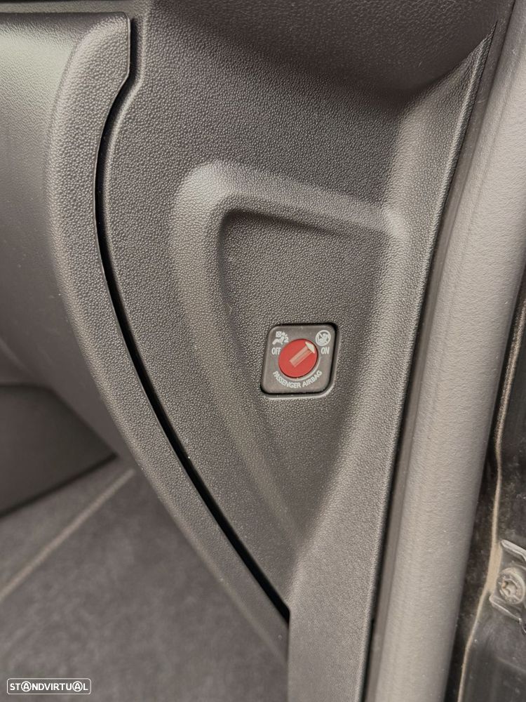 Citroën C3 1.2 PureTech Shine - 34