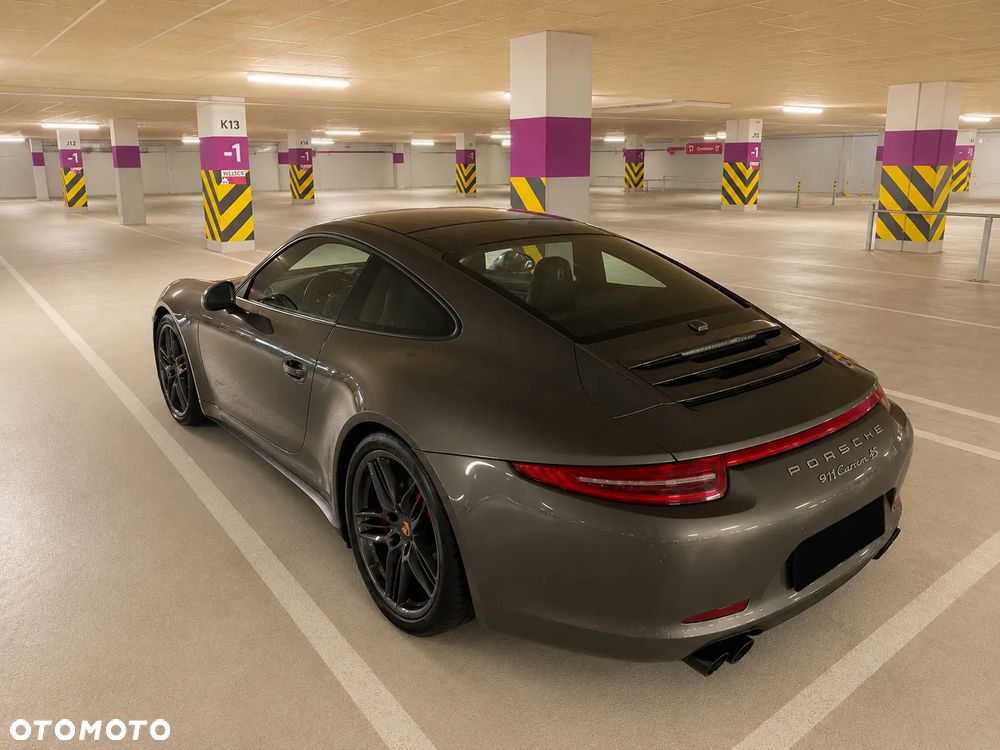 Porsche 911 Carrera 4S - 6