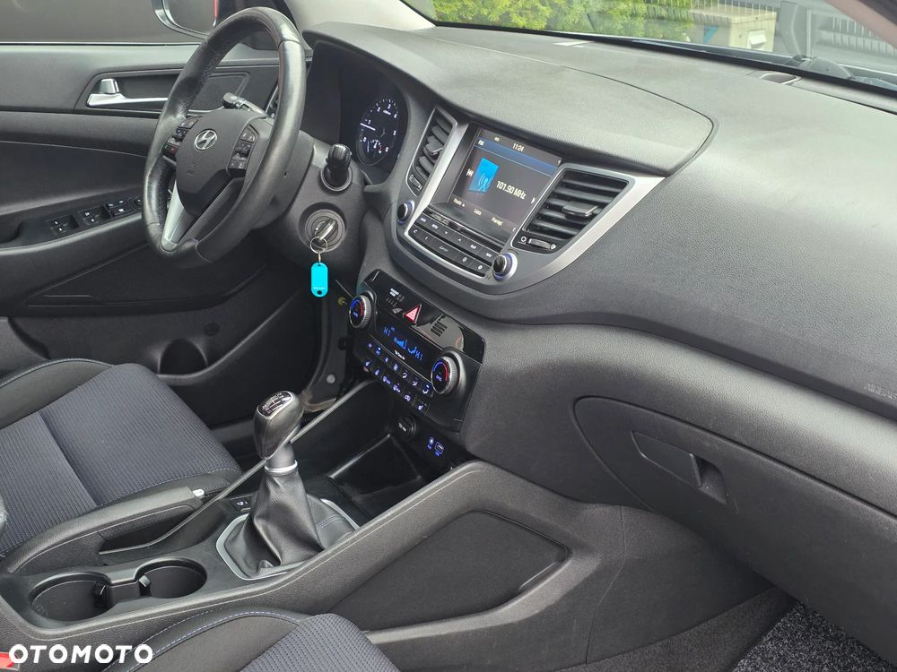 Hyundai Tucson 1.7 CRDI BlueDrive Comfort 2WD - 25